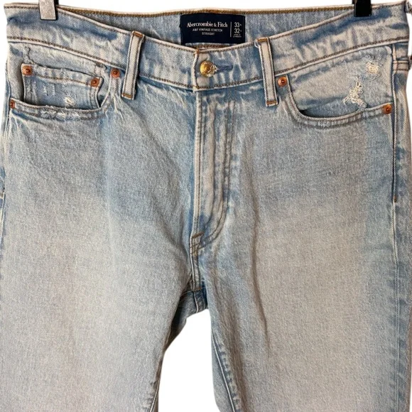 Abercrombie Men’s Sz 33 x 32 A&F Vintage Straight jeans Light Wash